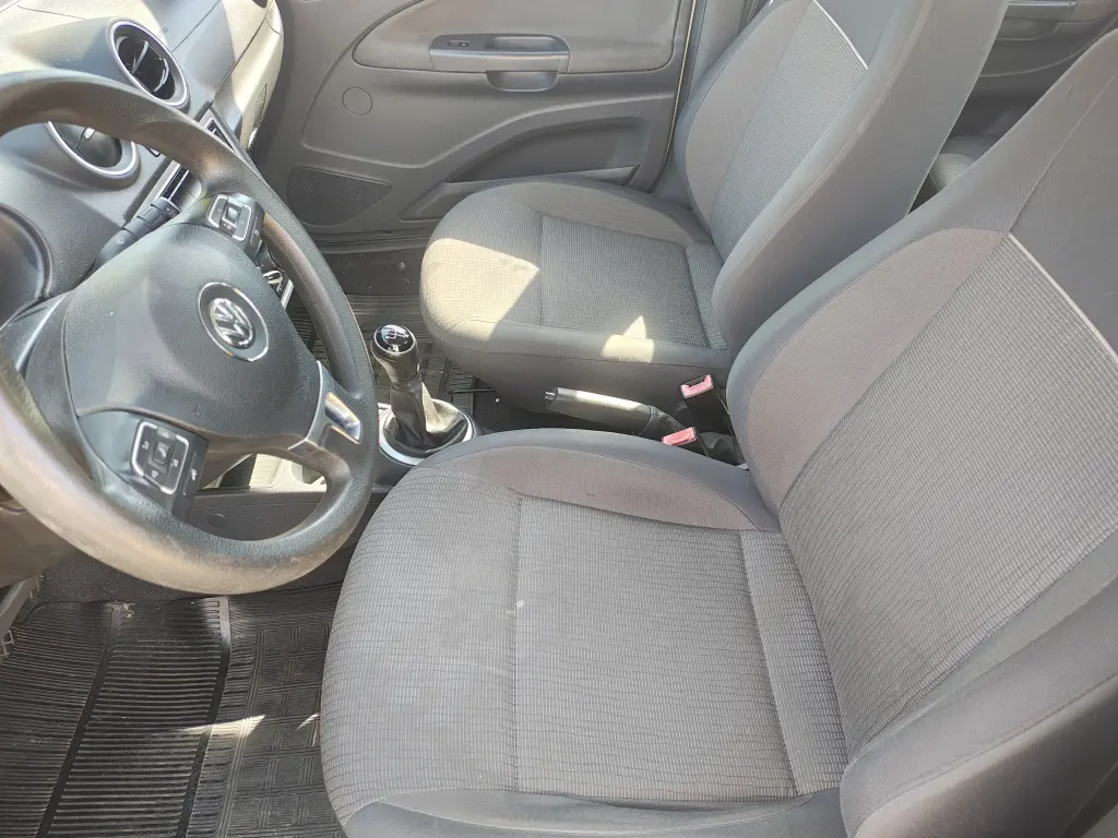VOLKSWAGEN Voyage - Foto