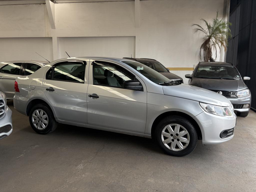 VOLKSWAGEN Voyage - Foto