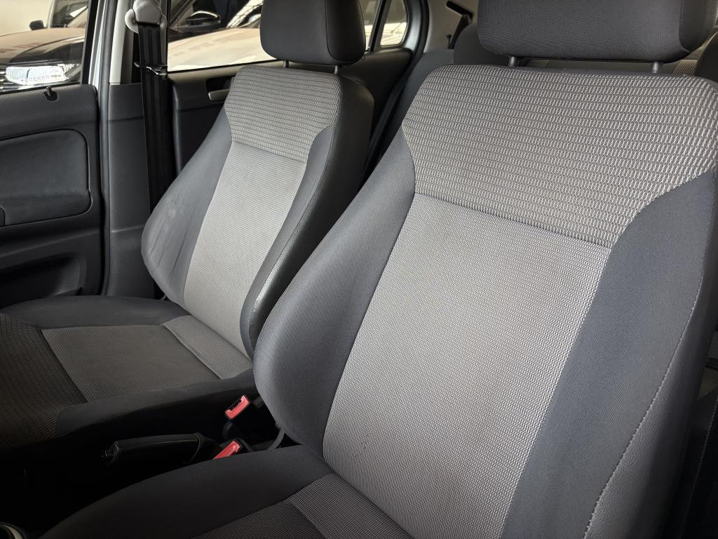 VOLKSWAGEN Voyage - Foto
