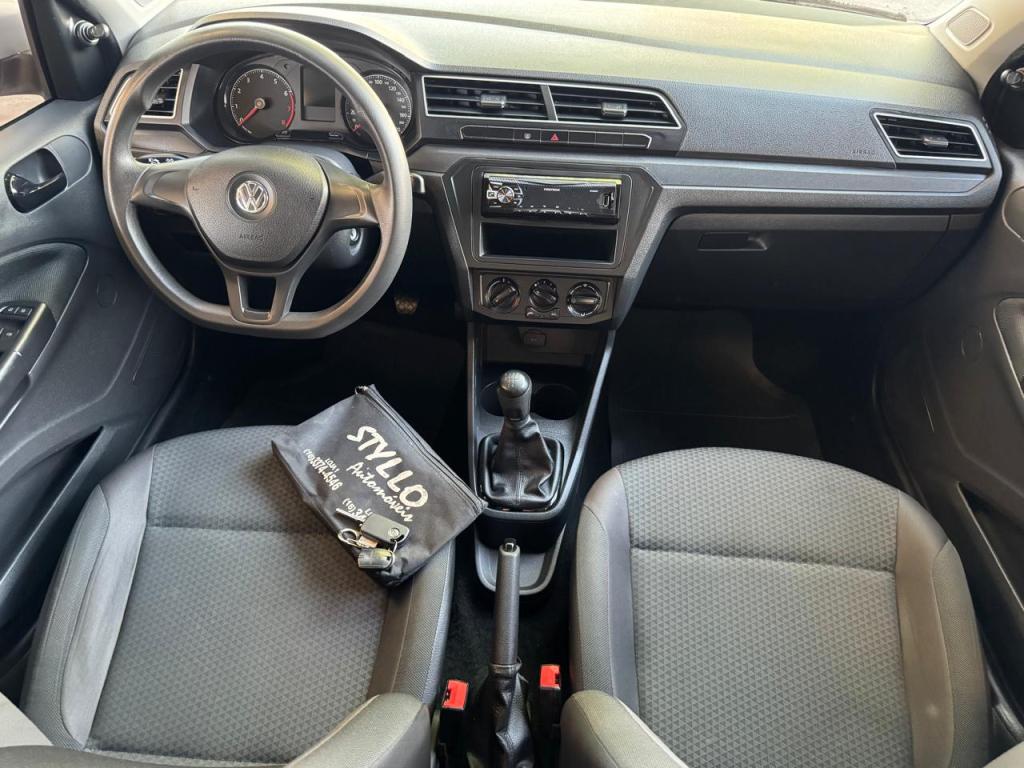 VOLKSWAGEN Voyage - Foto