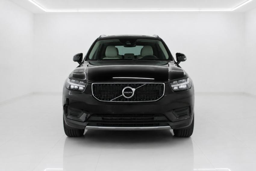 VOLVO XC40 - Foto