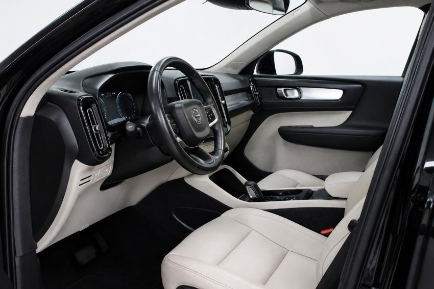 VOLVO XC40 - Foto