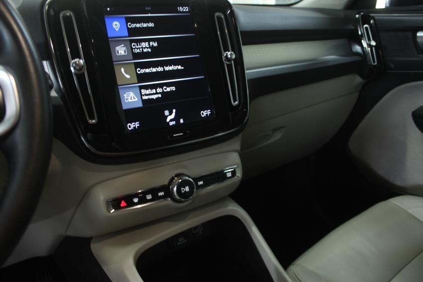 VOLVO XC40 - Foto