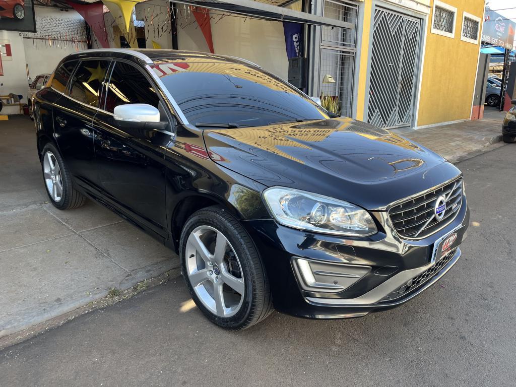 VOLVO XC60 - Foto
