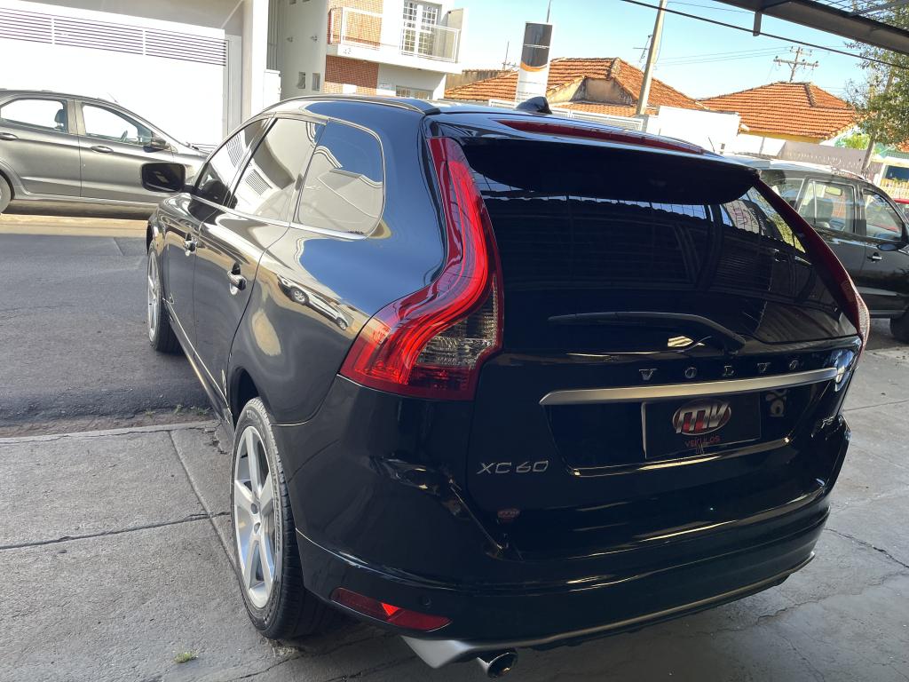 VOLVO XC60 - Foto