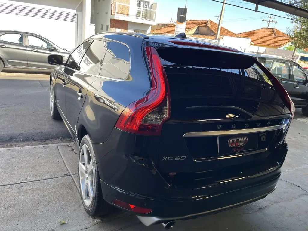 VOLVO XC60 - Foto