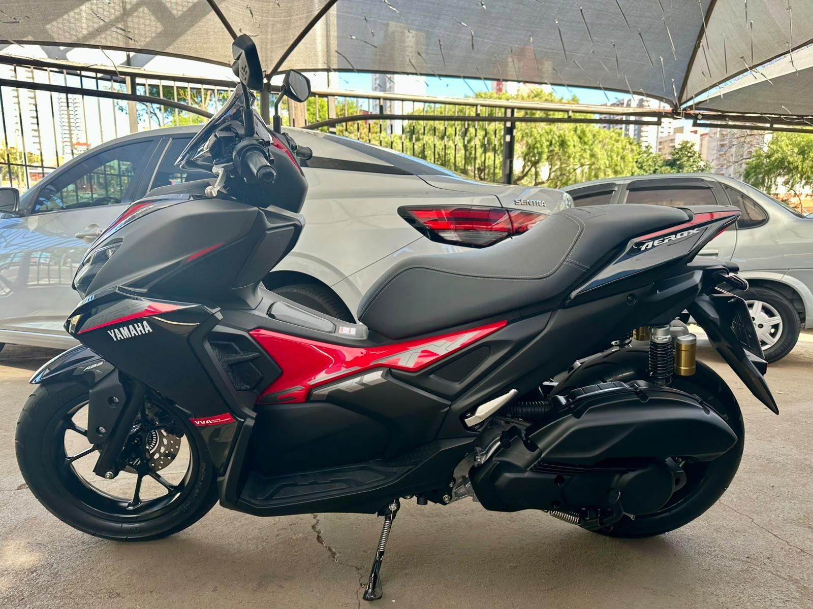 YAMAHA Aerox 160 - Foto