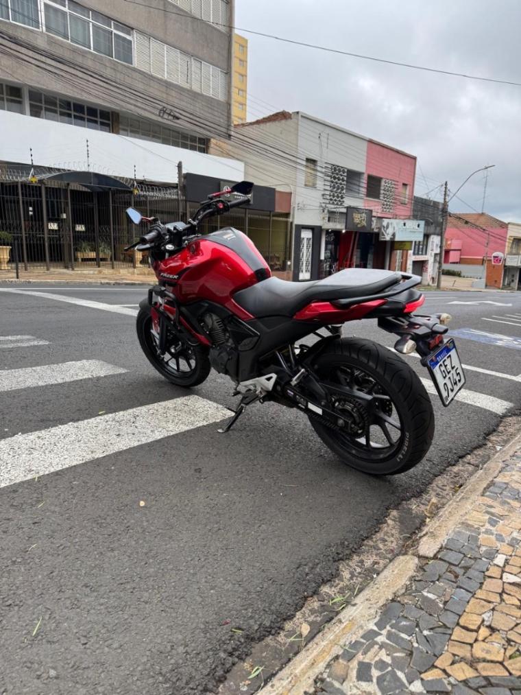 YAMAHA FZ 15 Fazer - Foto