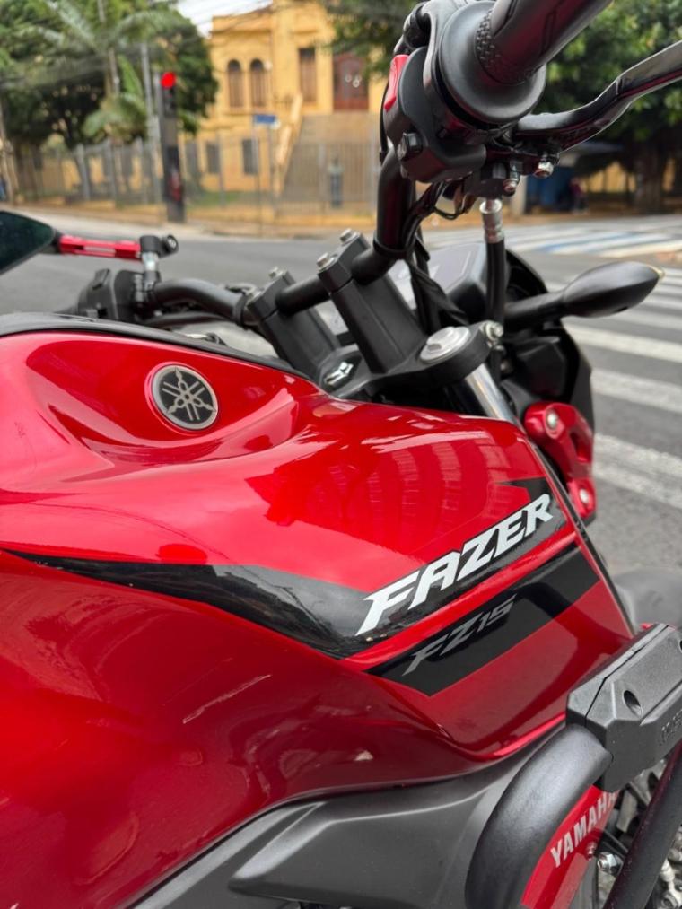 YAMAHA FZ 15 Fazer - Foto