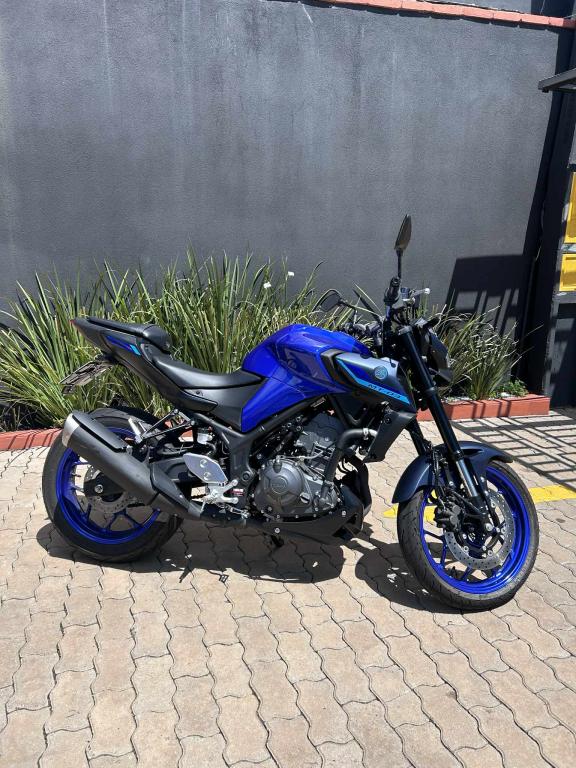 YAMAHA MT-03 300 - Foto