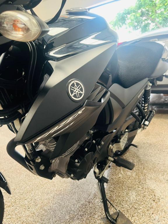 YAMAHA YS Fazer 150 - Foto