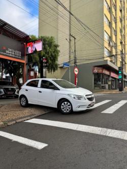 CHEVROLET Onix Hatch 1.0 4P FLEX JOY