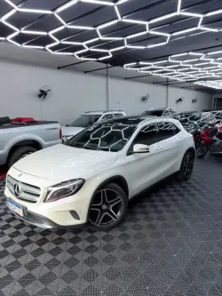 MERCEDES-BENZ GLA 200 1.6 16V 4P CGI VISION TURBO AUTOMÁTICO