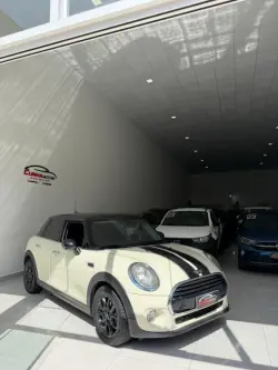 MINI Cooper 1.5 12V TURBO AUTOM�TICO