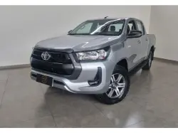 TOYOTA Hilux Caminhonete 2.8 16V 4P SR 4X4 DIESEL CABINE DUPLA AUTOM�TICO