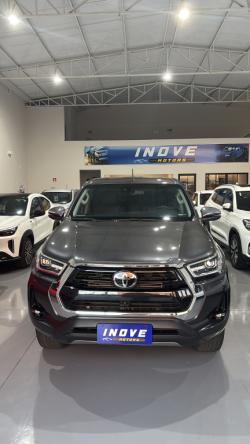 TOYOTA Hilux Caminhonete 2.8 16V 4P SRX DIESEL CABINE DUPLA