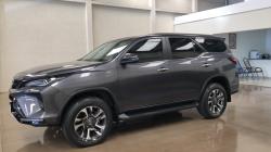 TOYOTA Hilux SW4 2.8 16V 4P SRX PLATINUM 4X4 7 LUGARES TURBO DIESEL AUTOM�TICO