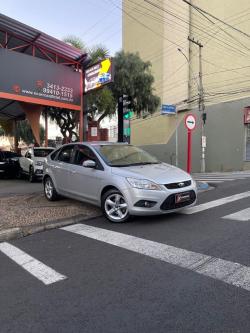 FORD Focus Hatch 1.6 16V 4P FLEX GL