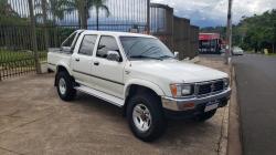 TOYOTA Hilux Caminhonete 2.8 4P 4X4 DIESEL CABINE DUPLA