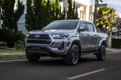 TOYOTA Hilux Caminhonete 2.8 16V SRX PLUS 4X4 TURBO DIESEL CABINE DUPLA AUTOMTICO