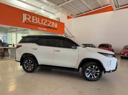 TOYOTA Hilux SW4 2.8 4P SRX 4X4 DIAMOND 7 LUGARES TURBO DIESEL AUTOMTICO