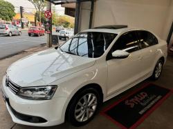 VOLKSWAGEN Jetta 2.0 4P FLEX AUTOMTICO