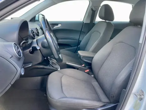 AUDI A1 1.4 16V 4P TFSI SPORTBACK ATRACTION S-TRONIC AUTOMÁTICO, Foto 6 AUDI A1 1.4 16V 4P TFSI SPORTBACK ATRACTION S-TRONIC AUTOMÁTICO, Foto 6