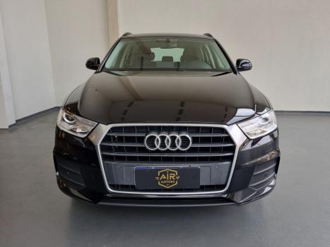 AUDI Q3 1.4 4P 35 TFSI BLACK S LINE S-TRONIC AUTOM�TICO, Foto 4