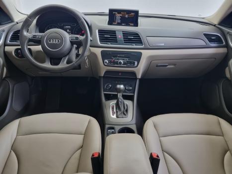 AUDI Q3 2.0 4P TFSI AMBIENTE QUATTRO S-TRONIC AUTOMTICO, Foto 2