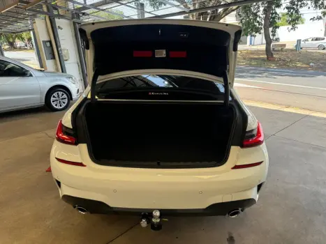 BMW 320I 2.0 16V 4P M SPORT GP TURBO ACTIVE FLEX AUTOMTICO, Foto 14