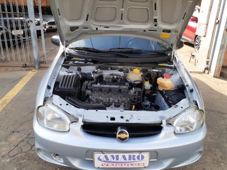 CHEVROLET Classic Sedan 1.0 4P FLEX LIFE, Foto 4 CHEVROLET Classic Sedan 1.0 4P FLEX LIFE, Foto 4