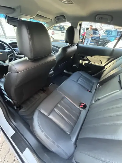 CHEVROLET Cruze Hatch 1.8 16V 4P LT SPORT6 FLEX AUTOMTICO, Foto 3