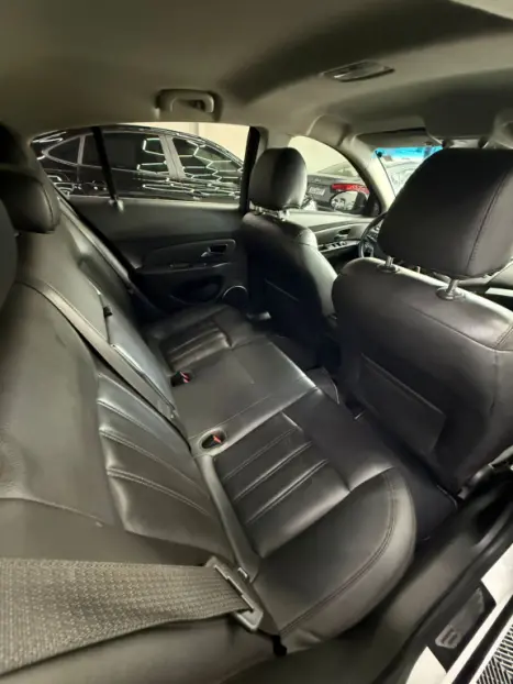 CHEVROLET Cruze Hatch 1.8 16V 4P LT SPORT6 FLEX AUTOM�TICO, Foto 7