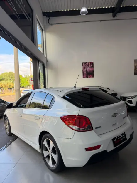 CHEVROLET Cruze Hatch 1.8 16V 4P LT SPORT6 FLEX AUTOM�TICO, Foto 3