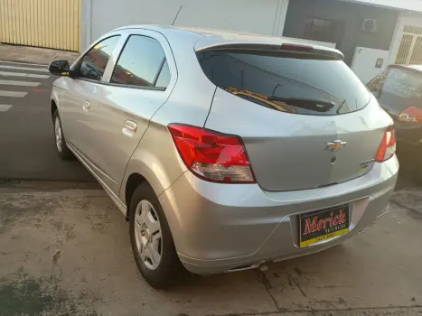 CHEVROLET Onix Hatch 1.0 4P FLEX LT, Foto 3