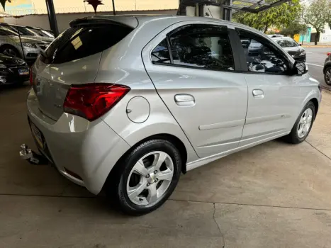 CHEVROLET Onix Hatch 1.4 4P FLEX LT, Foto 6 CHEVROLET Onix Hatch 1.4 4P FLEX LT, Foto 6