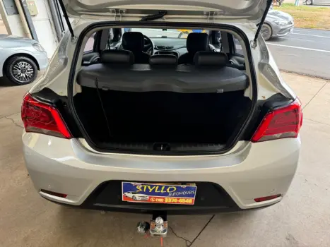 CHEVROLET Onix Hatch 1.4 4P FLEX LT, Foto 11 CHEVROLET Onix Hatch 1.4 4P FLEX LT, Foto 11