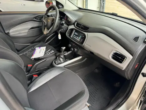 CHEVROLET Onix Hatch 1.4 4P FLEX LT, Foto 14 CHEVROLET Onix Hatch 1.4 4P FLEX LT, Foto 14