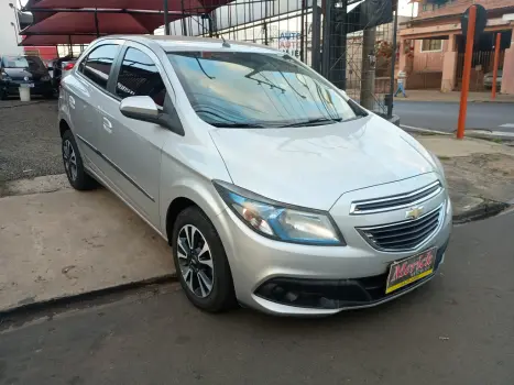 CHEVROLET Onix Hatch 1.4 4P FLEX LT, Foto 4 CHEVROLET Onix Hatch 1.4 4P FLEX LT, Foto 4