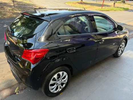 CHEVROLET Onix Hatch 1.4 4P FLEX LT, Foto 3 CHEVROLET Onix Hatch 1.4 4P FLEX LT, Foto 3