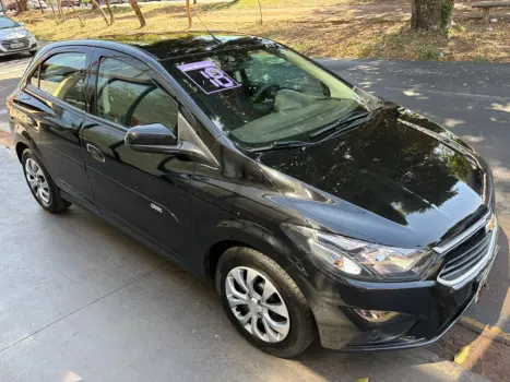 CHEVROLET Onix Hatch 1.4 4P FLEX LT, Foto 1 CHEVROLET Onix Hatch 1.4 4P FLEX LT, Foto 1