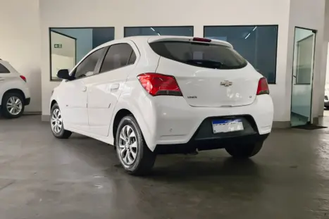 CHEVROLET Onix Hatch 1.0 4P FLEX LT, Foto 4