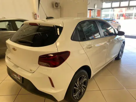 CHEVROLET Onix Hatch 1.0 4P FLEX LT2, Foto 2