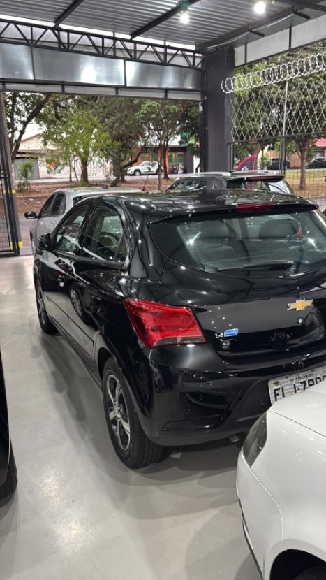 CHEVROLET Onix Hatch 1.4 4P FLEX LTZ, Foto 6