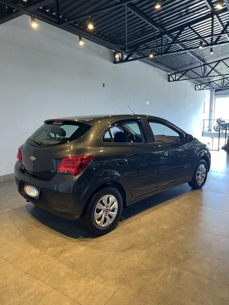 CHEVROLET Onix Hatch 1.0 12V 4P FLEX LT, Foto 6