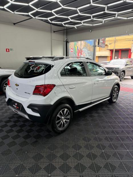 CHEVROLET Onix Hatch 1.4 4P FLEX ACTIV, Foto 4