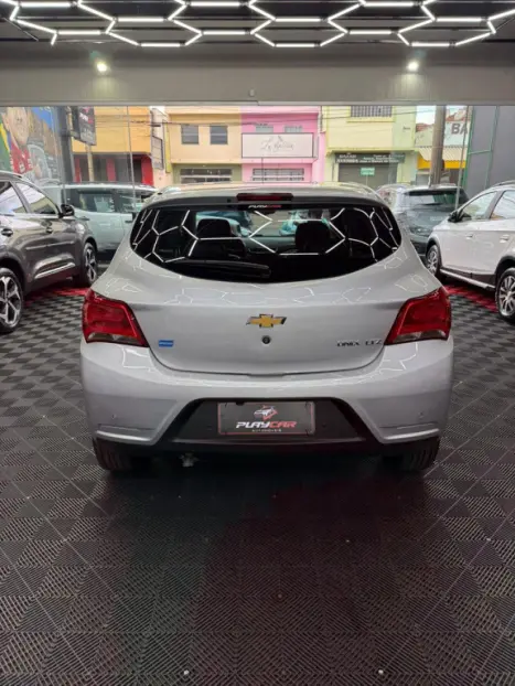 CHEVROLET Onix Hatch 1.4 4P FLEX LTZ AUTOMTICO, Foto 5
