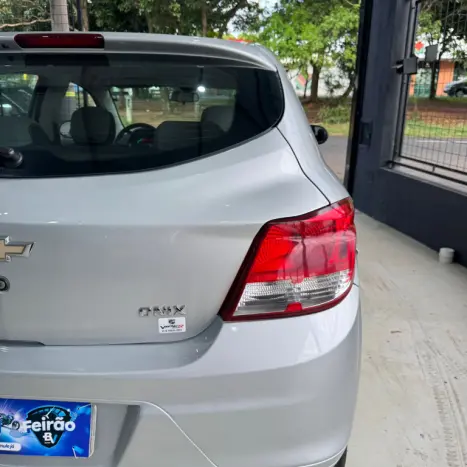 CHEVROLET Onix Hatch 1.0 4P FLEX LS, Foto 12
