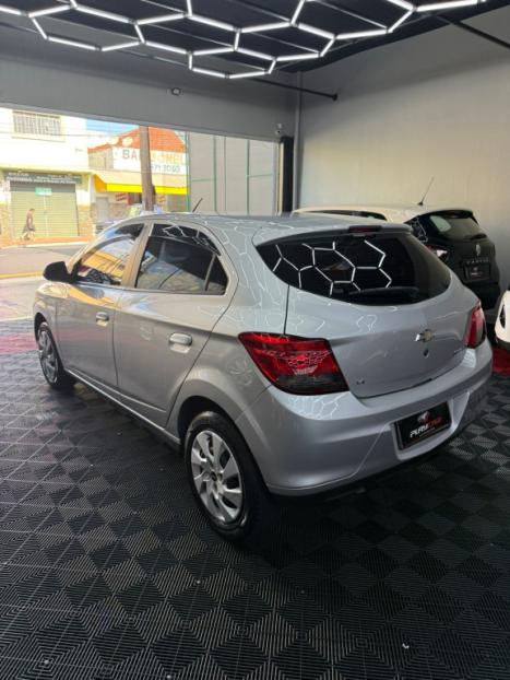 CHEVROLET Onix Hatch 1.4 4P FLEX LT, Foto 6