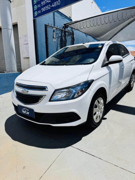 CHEVROLET Onix Hatch 1.4 4P FLEX LT, Foto 3